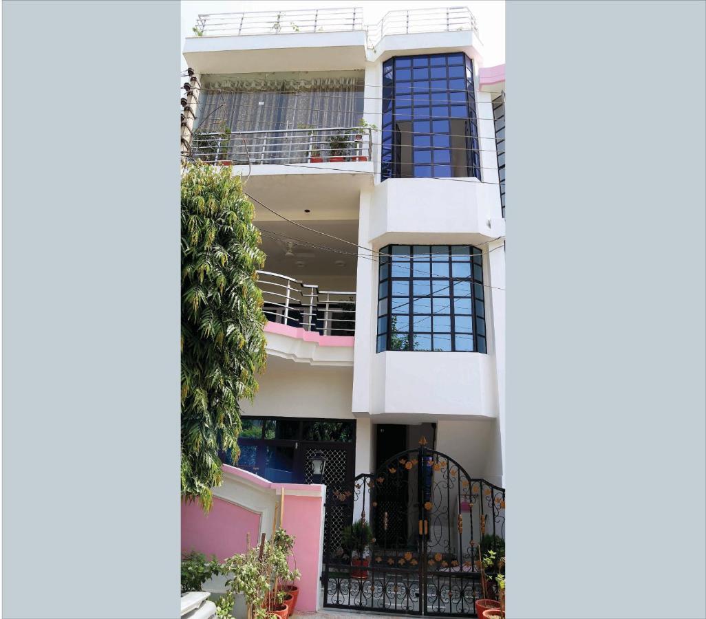 Tuk Tuk Homestay Agra  Exterior photo