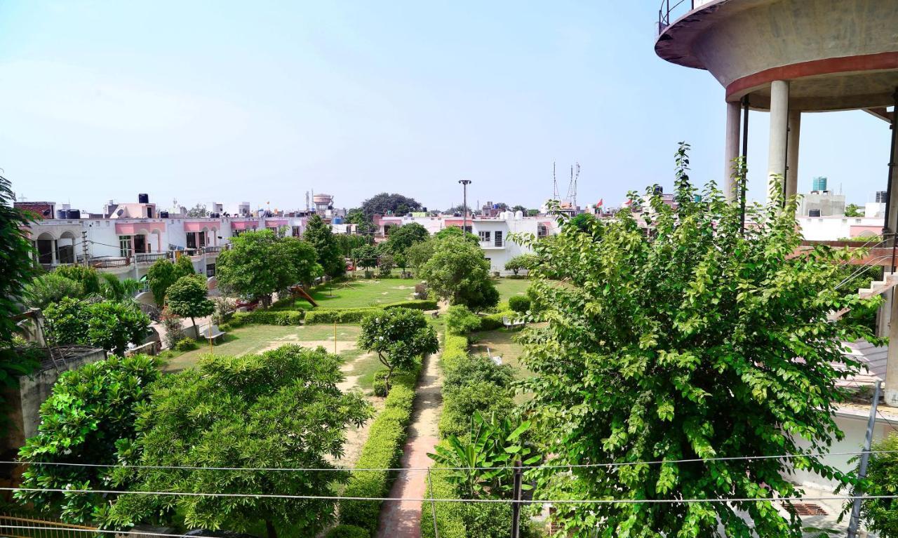 Tuk Tuk Homestay Agra  Exterior photo
